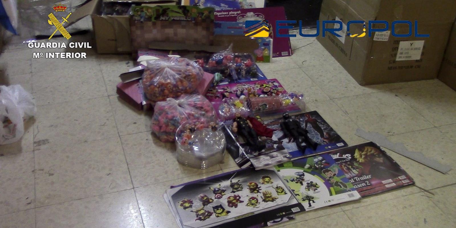 La Guardia Civil retira más de 150.000 juguetes falsificados o que no cumplían los estándares de seguridad