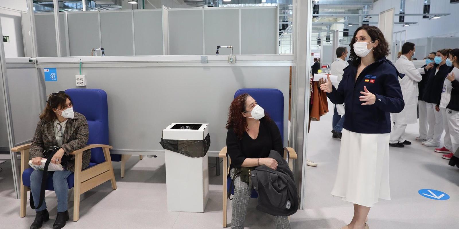 Díaz Ayuso avanza que creará un programa de atención para mayores dependientes afectados por la pandemia