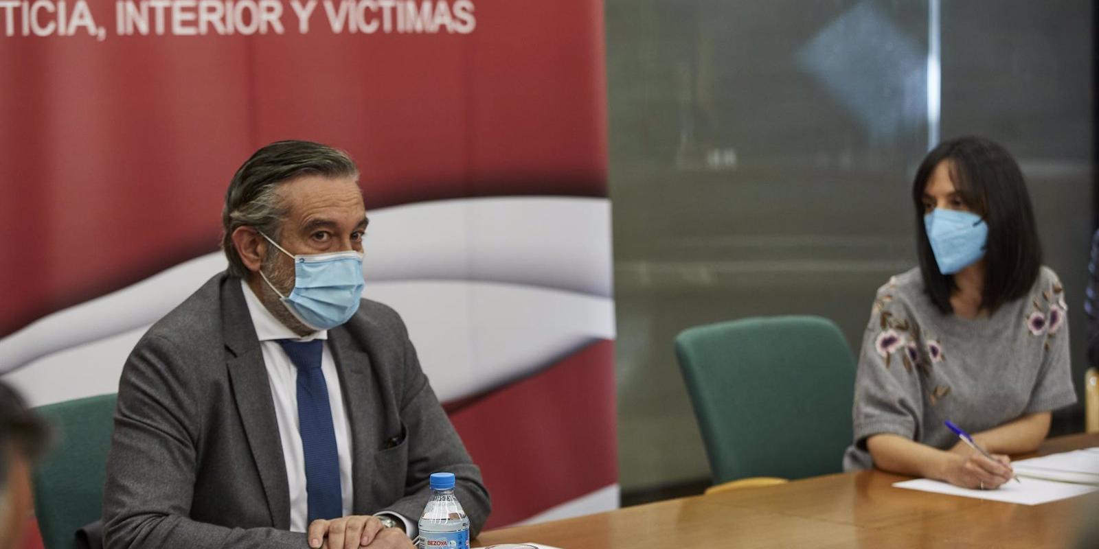 Enrique López llama perezoso al Gobierno de Sánchez por no legislar una Ley de Pandemias que supla al estado de alarma