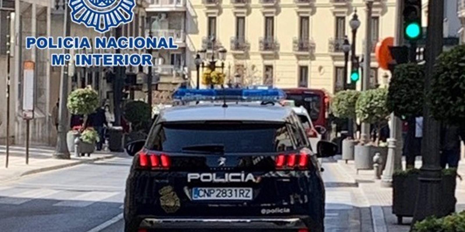 Tres detenidos por defraudar medio millón de euros en la falsa venta de 30 vehículos en Vallecas