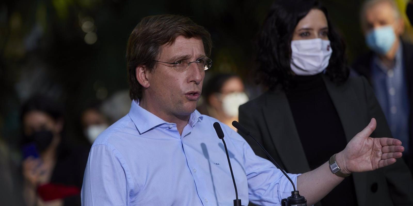 Piden a Pedro Sánchez que continúe haciendo campaña en Madrid: "Si sigue, sacamos mayoría absoluta"