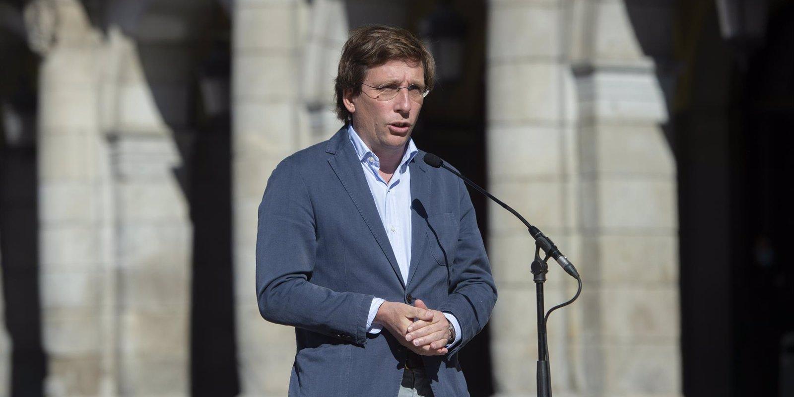 Martínez-Almeida califica a Sánchez como una persona "carente de límites que juega con reglas que no son las del resto"