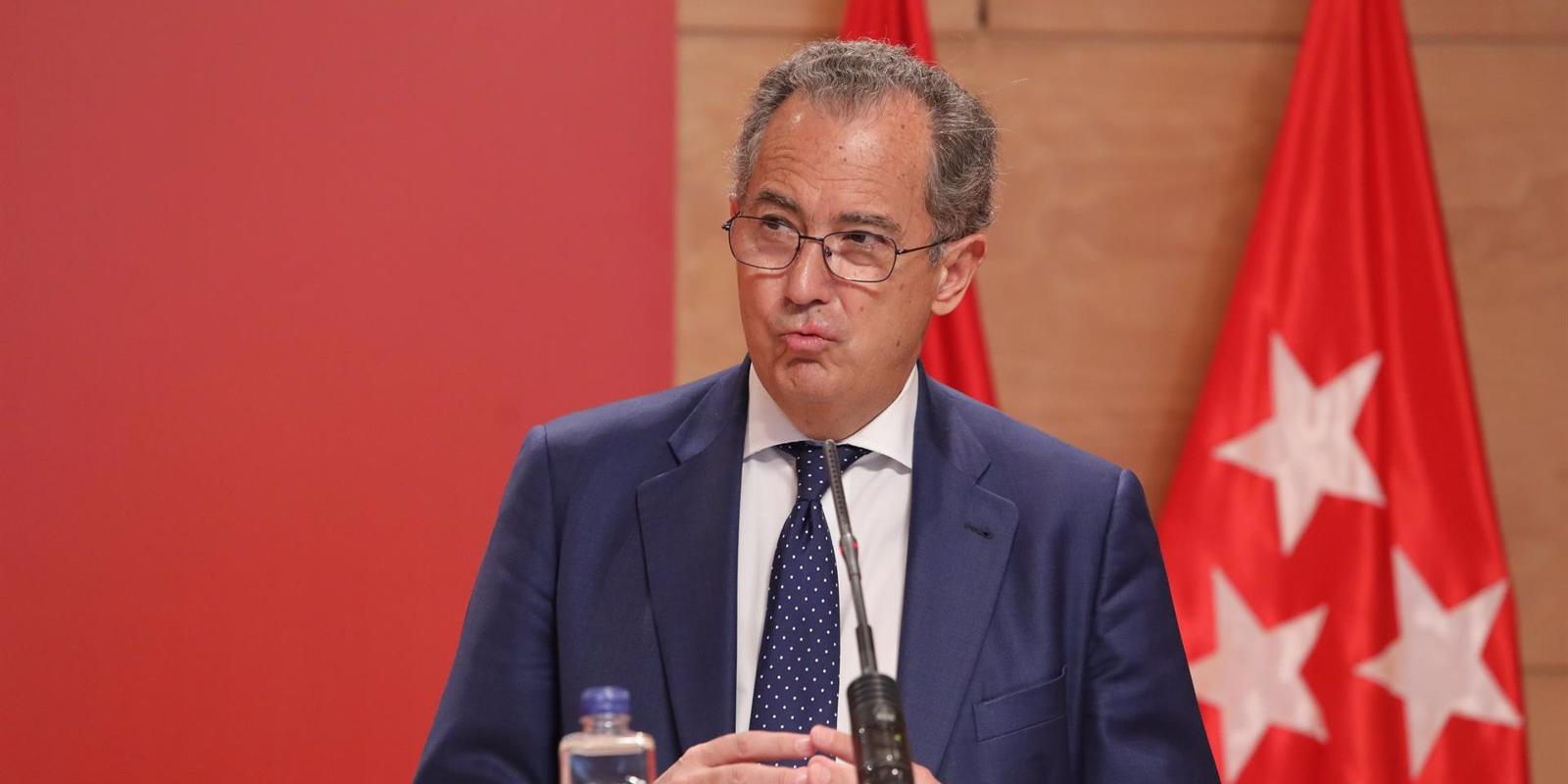 La Comunidad asegura que es un "error" subir los impuestos y señala la "incongruencia" de Montero con Gabilondo