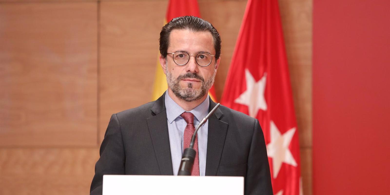 Lasquetty recrimina a Maroto que "mienta" con las ayudas y recuerda que el Gobierno debe dinero a la Comunidad