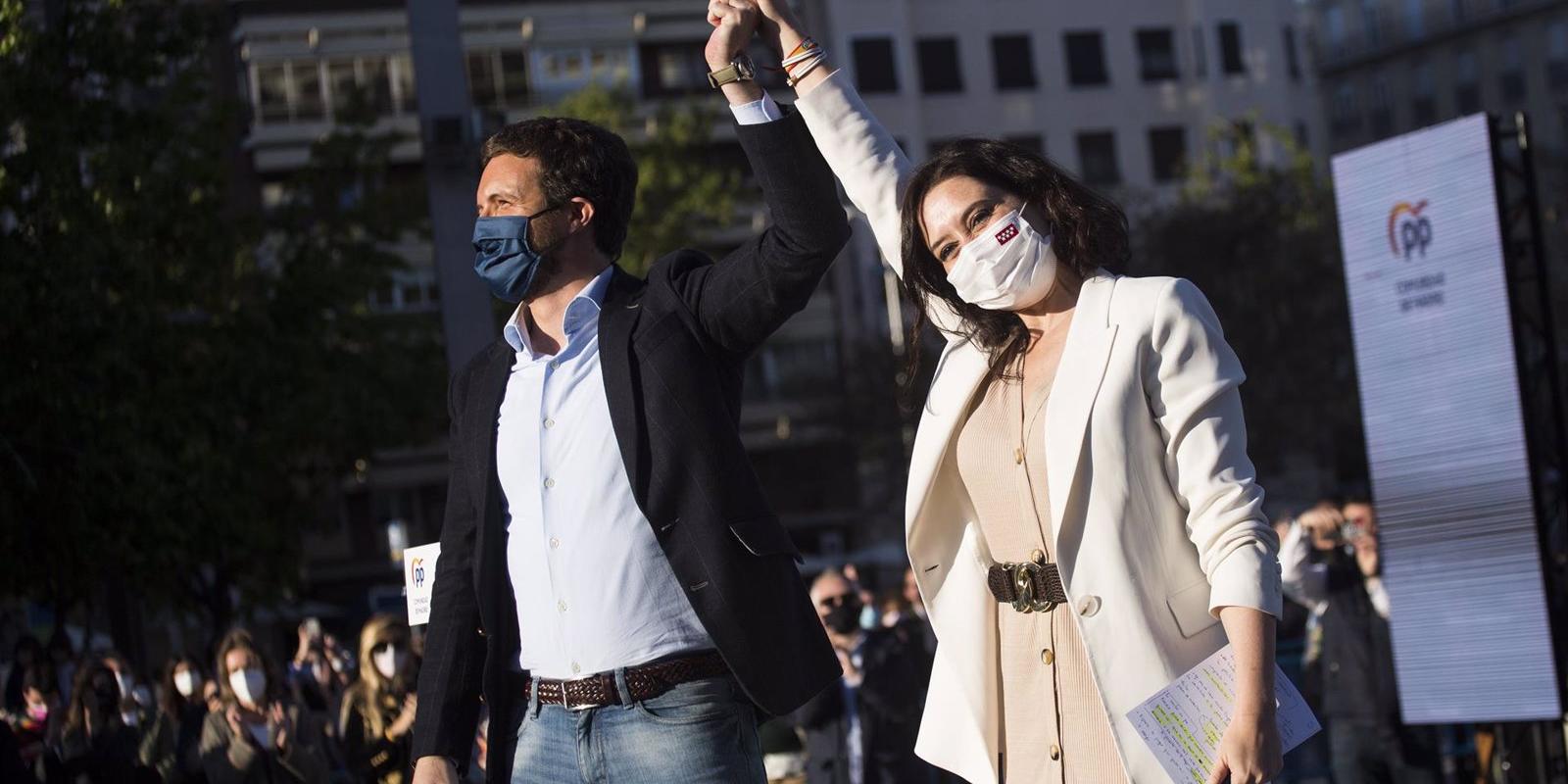 Díaz Ayuso duplicaría sus escaños y podría gobernar con Vox, según Sigma Dos