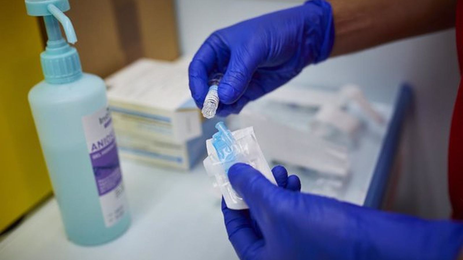 La vacuna de la gripe reduciría el riesgo de infarto de miocardio en mayores de 60 años