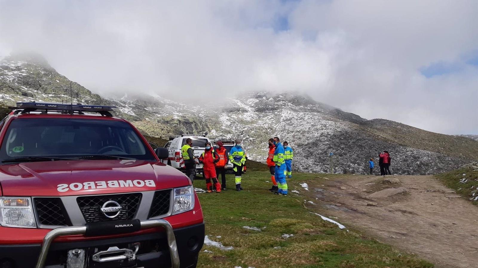 Herido un excursionista tras caer en un pequeño alud en Peñalara