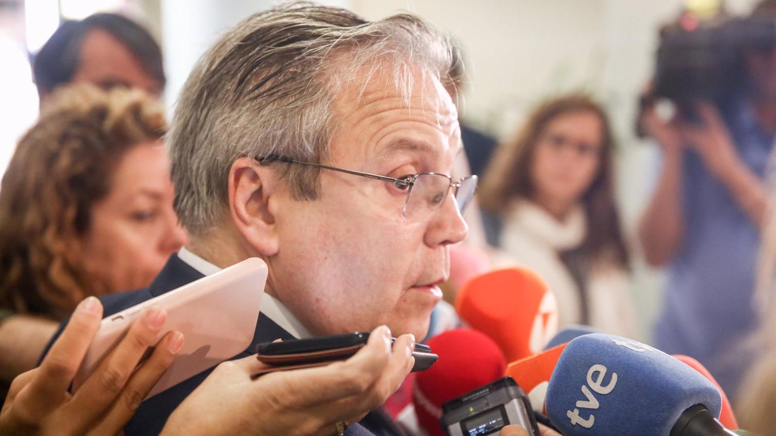 Antonio Miguel Carmona entiende que los madrileños "castiguen" al PSOE por pactar con "independentistas"