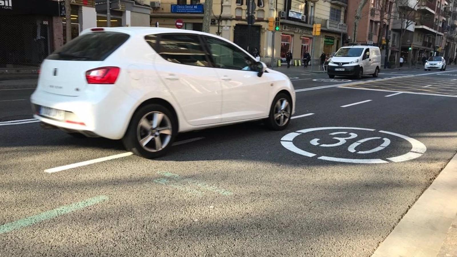 Los nuevos límites de velocidad para vías urbanas y travesías entran en vigor