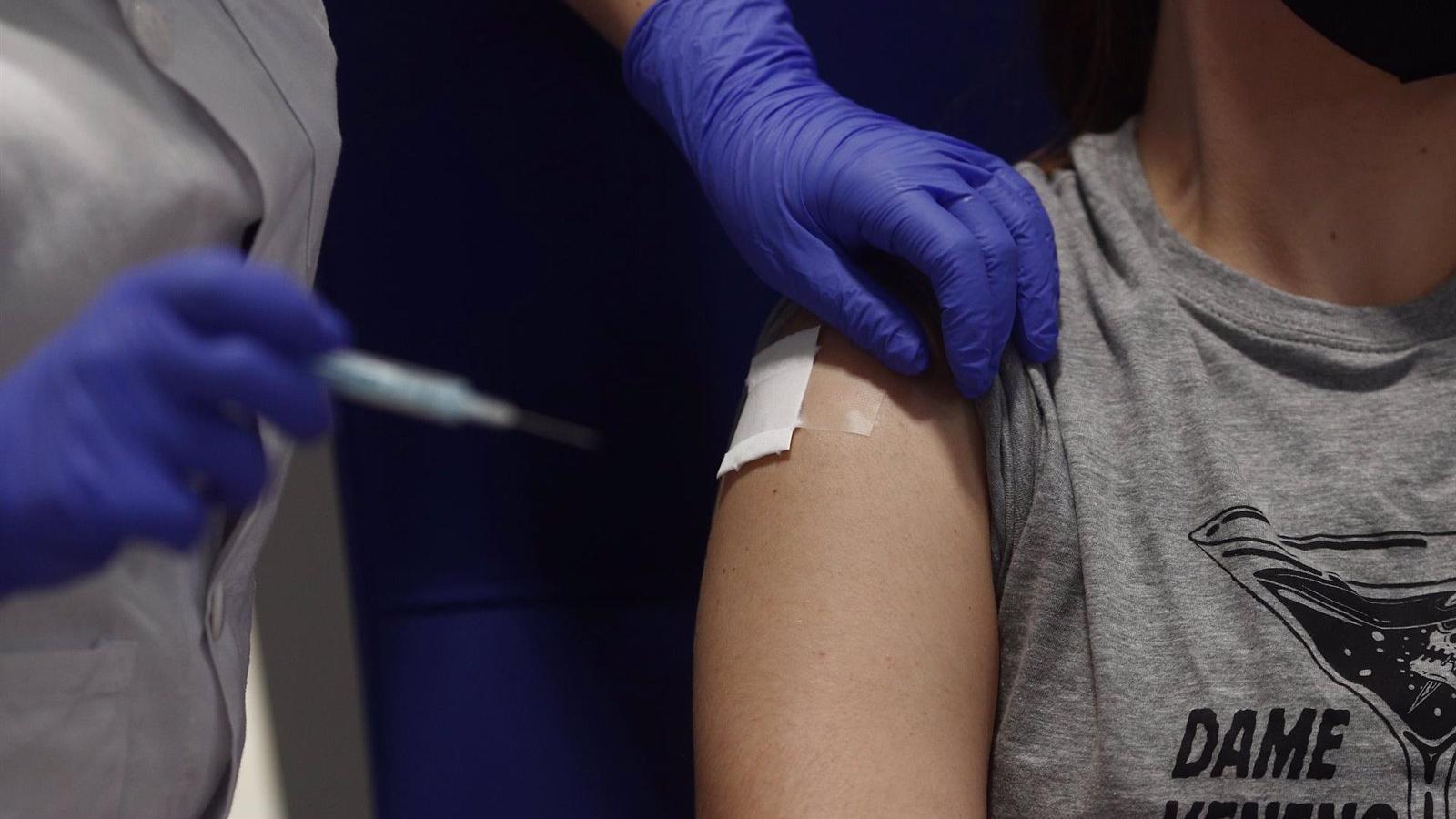 La Comunidad de Madrid notifica 1.295 casos nuevos, 1.025 de las últimas 24 horas, y 15 fallecidos más