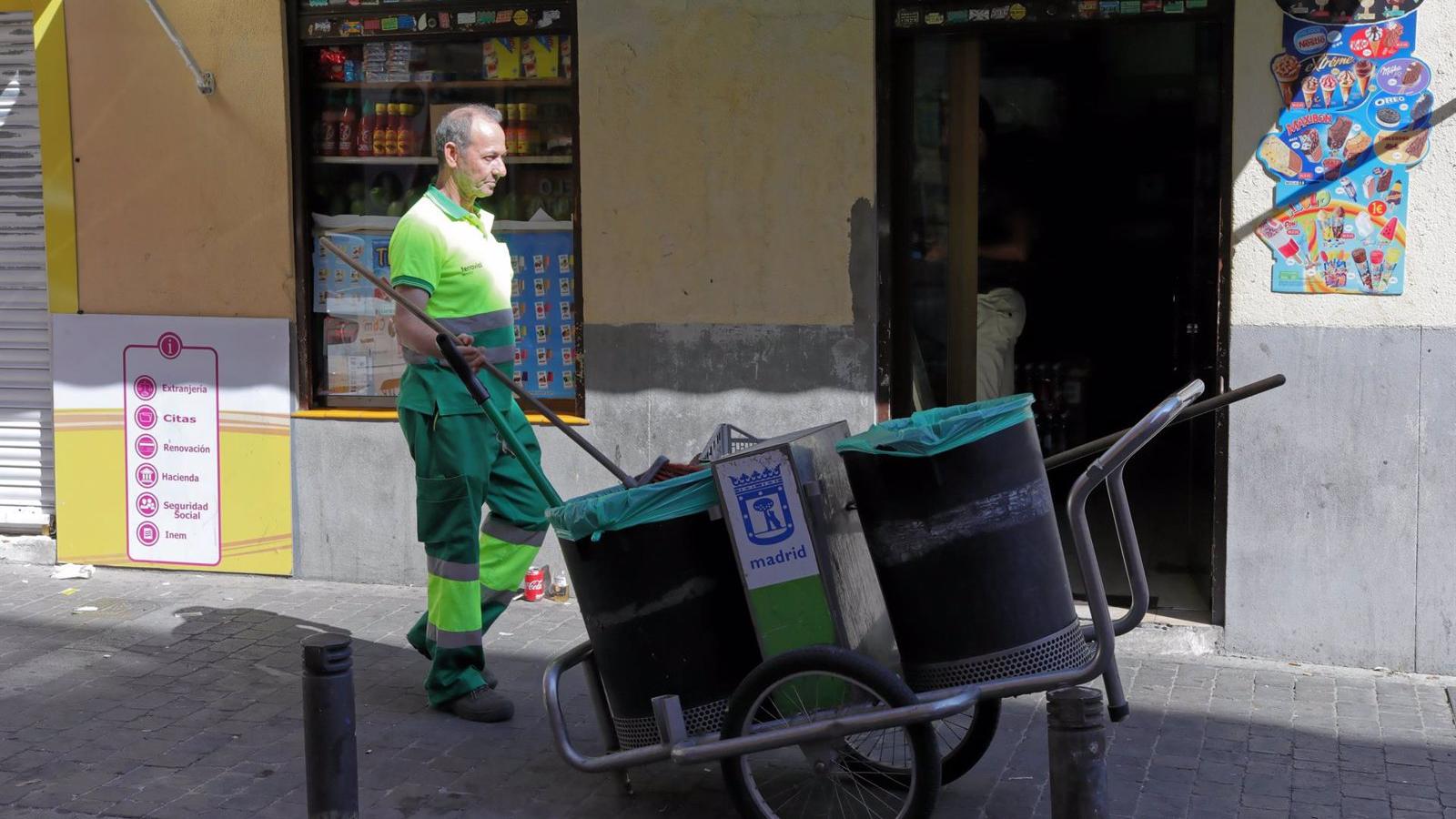 Cerca de 2.000 personas se incorporarán a las labores de limpieza de la capital
