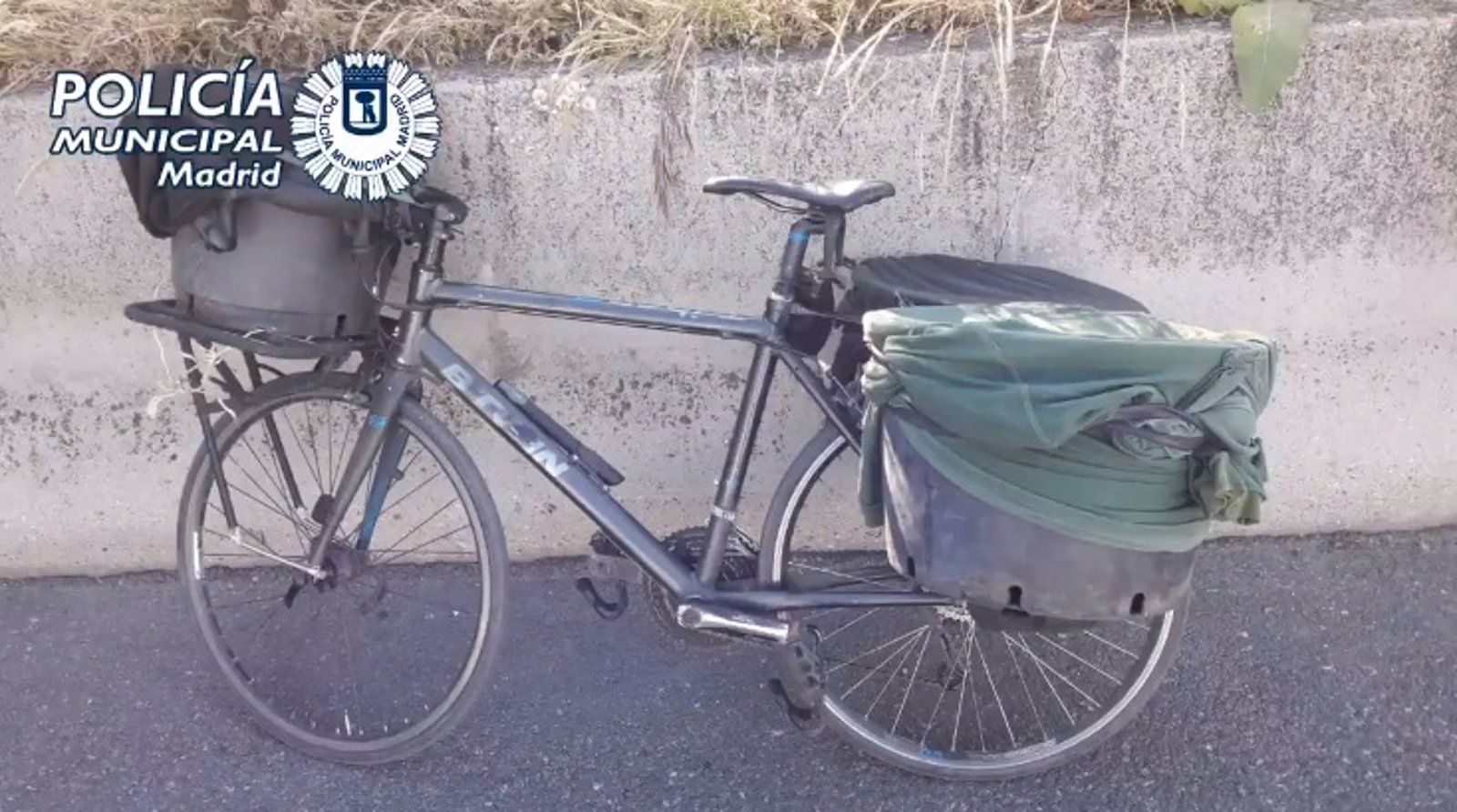 Pillan por la M-30 a un ciclista con nueve patos 'secuestrados' en el río Manzanares