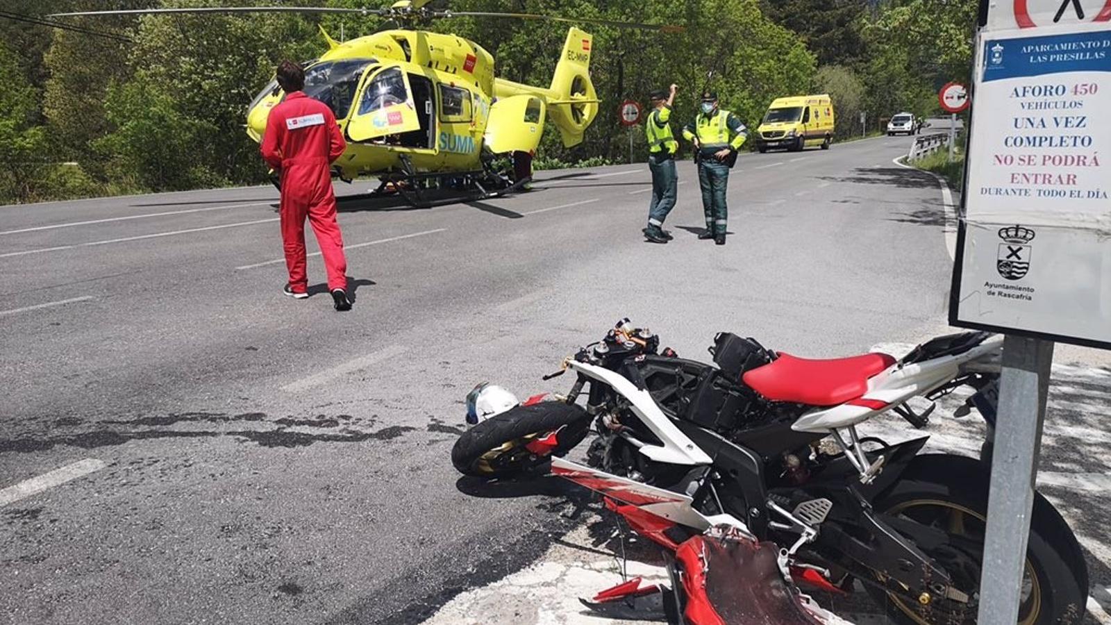 Grave un motorista al chocar contra una furgoneta en Rascafría