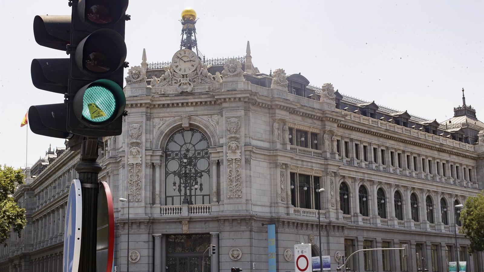 La deuda externa de España rozó el 200% del PIB en 2020, máximo histórico, según el Banco de España