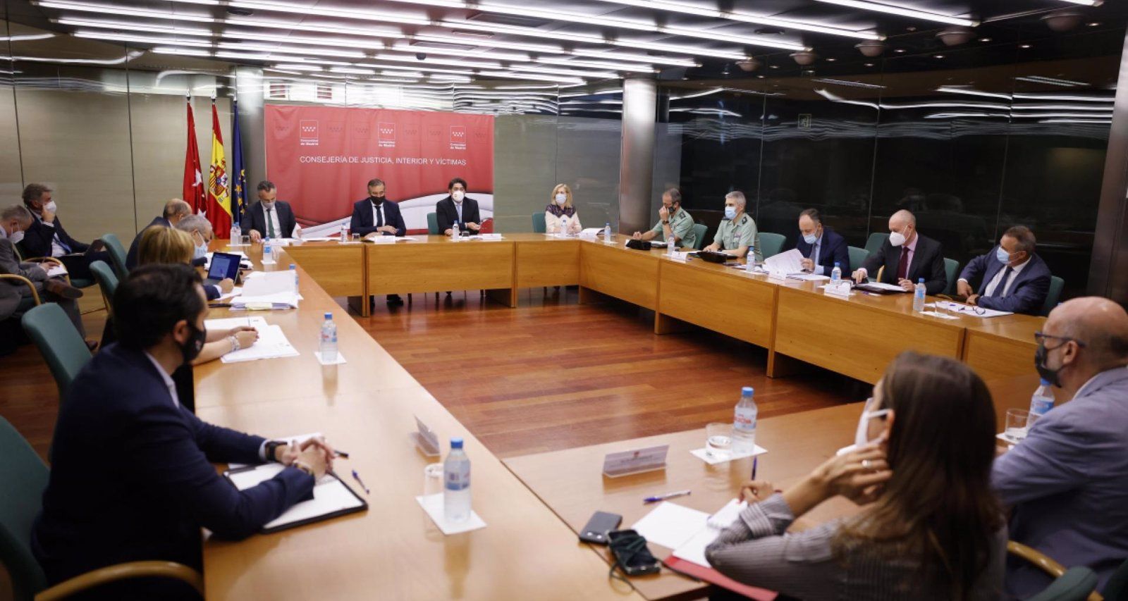 La Comunidad ha puesto ya a disposición de Interior 81 viviendas en Madrid para policías y guardias civiles