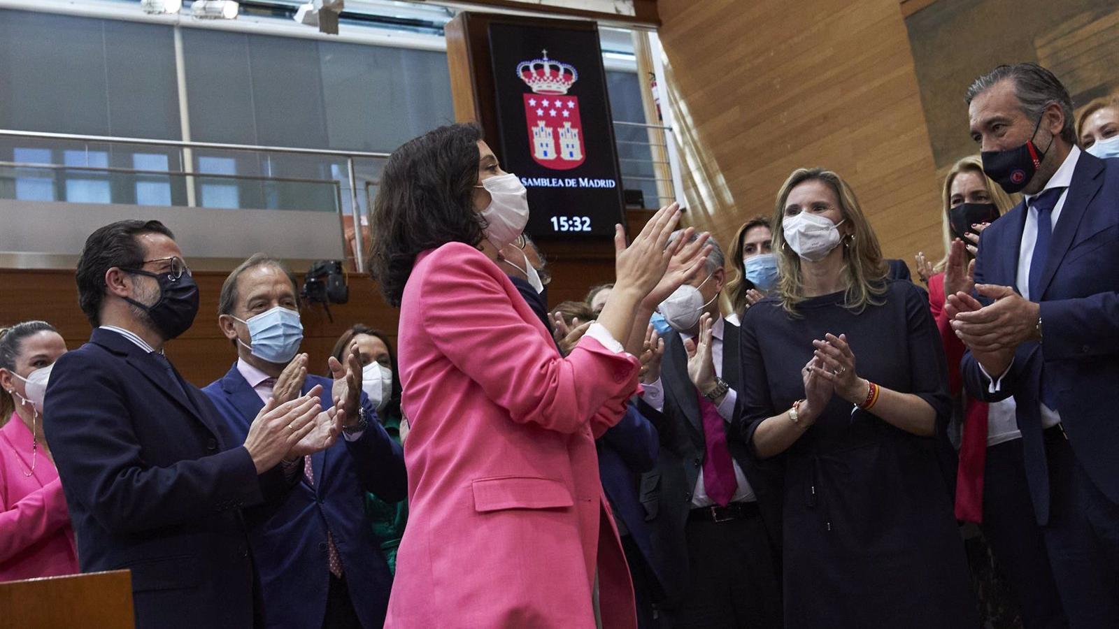 Díaz Ayuso sobre sus consejeros: "Ante cualquier adversidad ellos seguirán como rocas al frente"