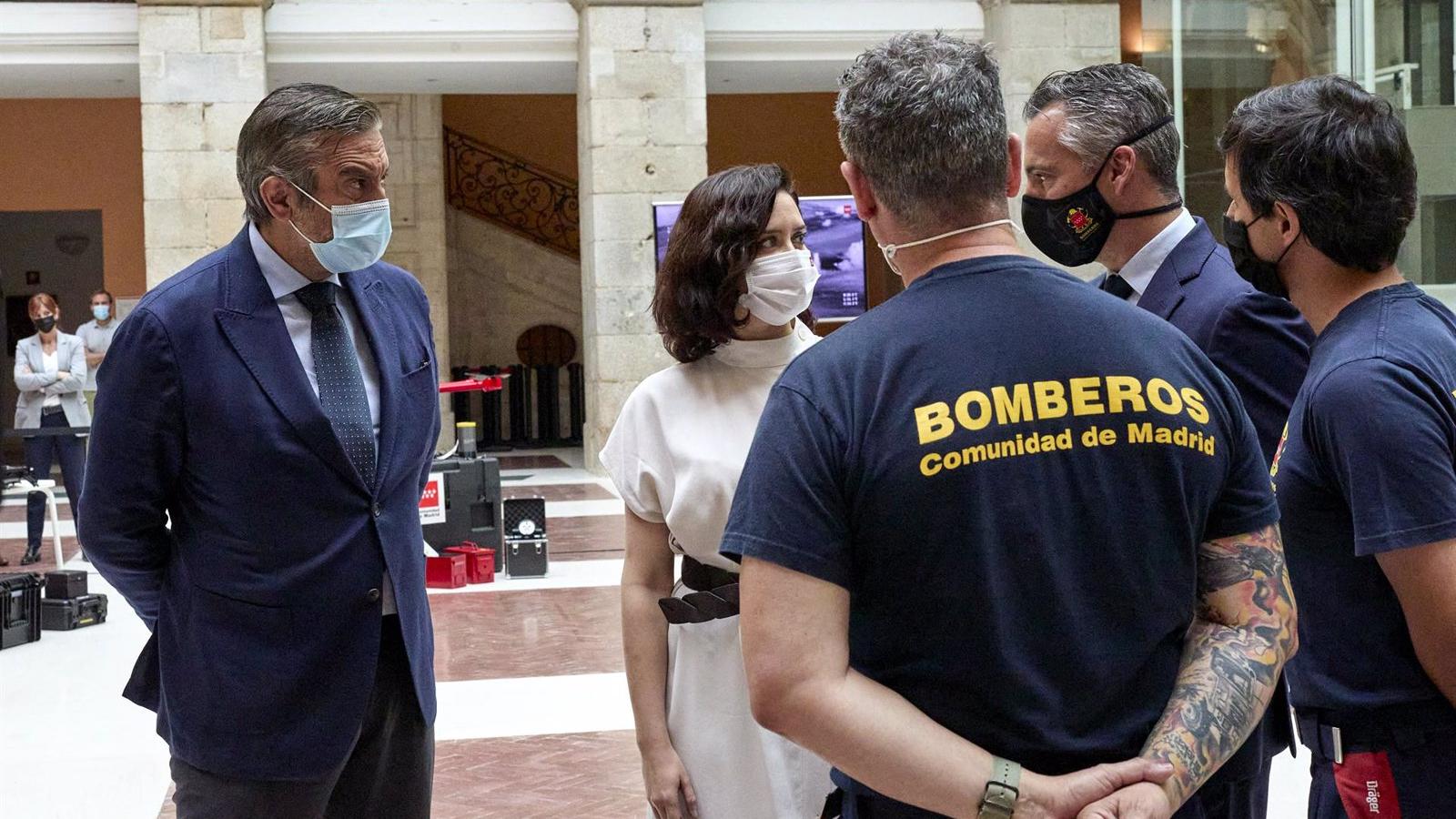 Enrique López dice que Sánchez no puede "confundir" utilidad pública en los indultos con "conveniencia política"