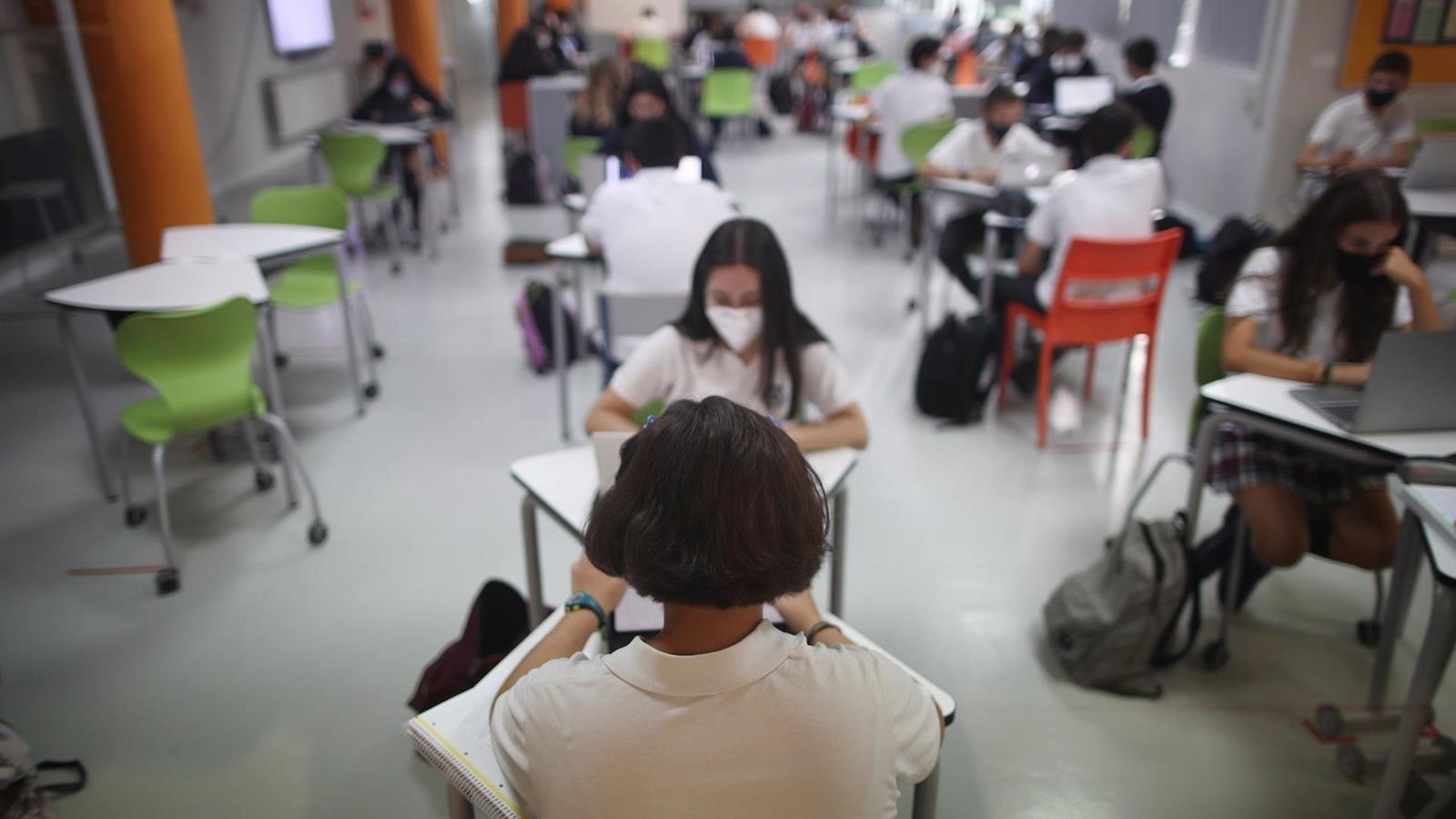 El próximo curso escolar será presencial y mantendrá algunas medidas sanitarias