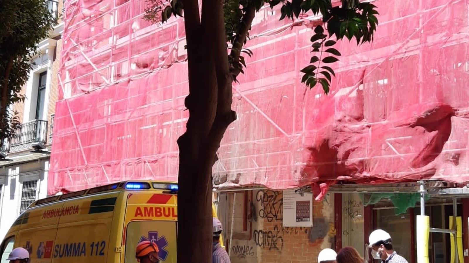 Herido un trabajador al sufrir un corte en la muñeca con una radial en las obras de un edificio en Callao