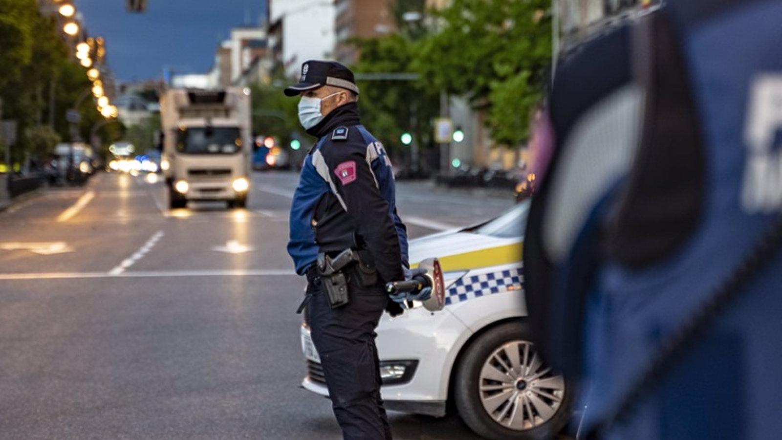Detenido un hombre por conducir un coche con matrícula falsa alemana y sin documentación en regla