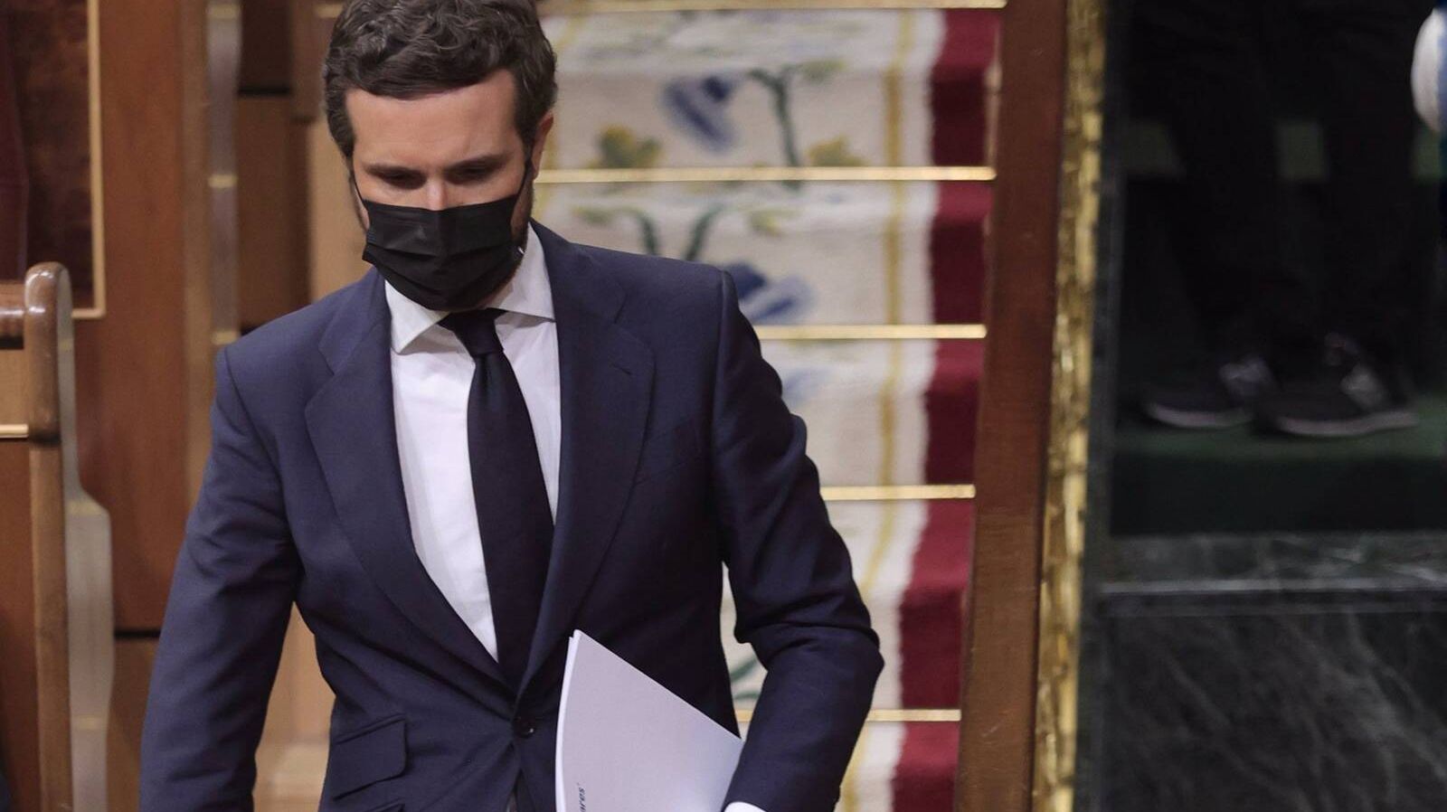 Casado anuncia en el Congreso que el PP ya ha recurrido los indultos al Supremo por ser un "atropello democrático"