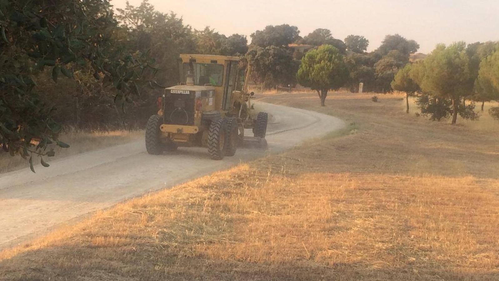 La Comunidad trabaja en la mejora y acondicionamiento de los caminos rurales de Sevilla la Nueva