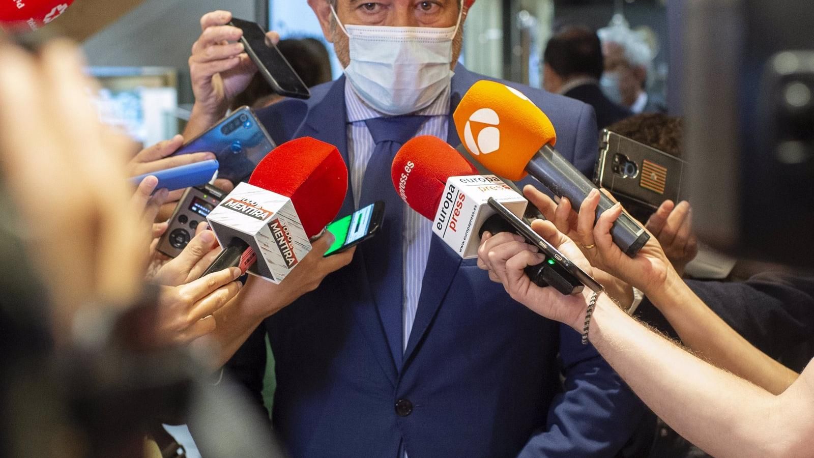 López muestra su "máximo apoyo" a la Policía tras las críticas por las cargas policías en la manifestación