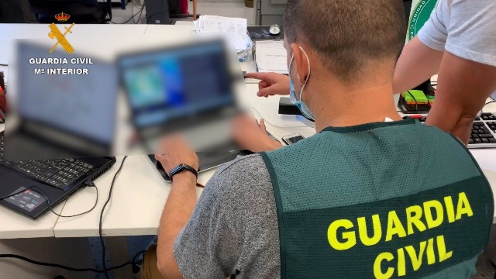 Guardia Civil detiene a 16 personas tras desarticular una red dedicada a cometer estafas a través de Internet