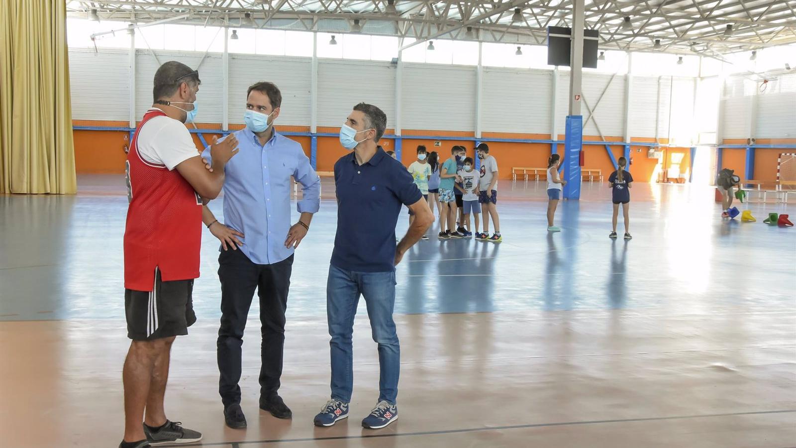 Más de 2.500 niños disfrutan las actividades educativas y de ocio dentro de los campamentos municipales de Torrejón