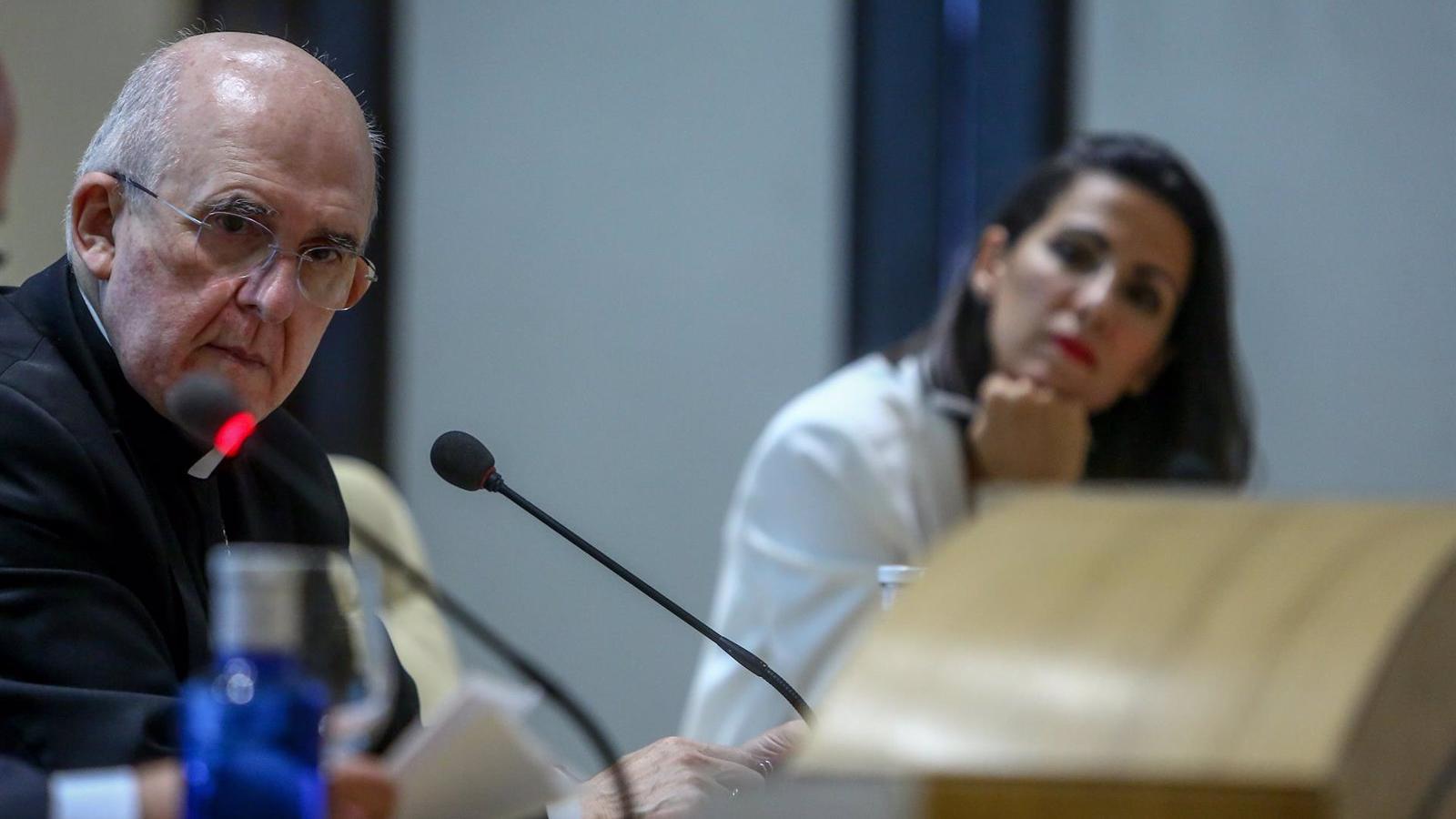 Osoro, en la presentación de 'Santiago en el fin del mundo': "Hemos construido una cultura del bienestar a toda costa"