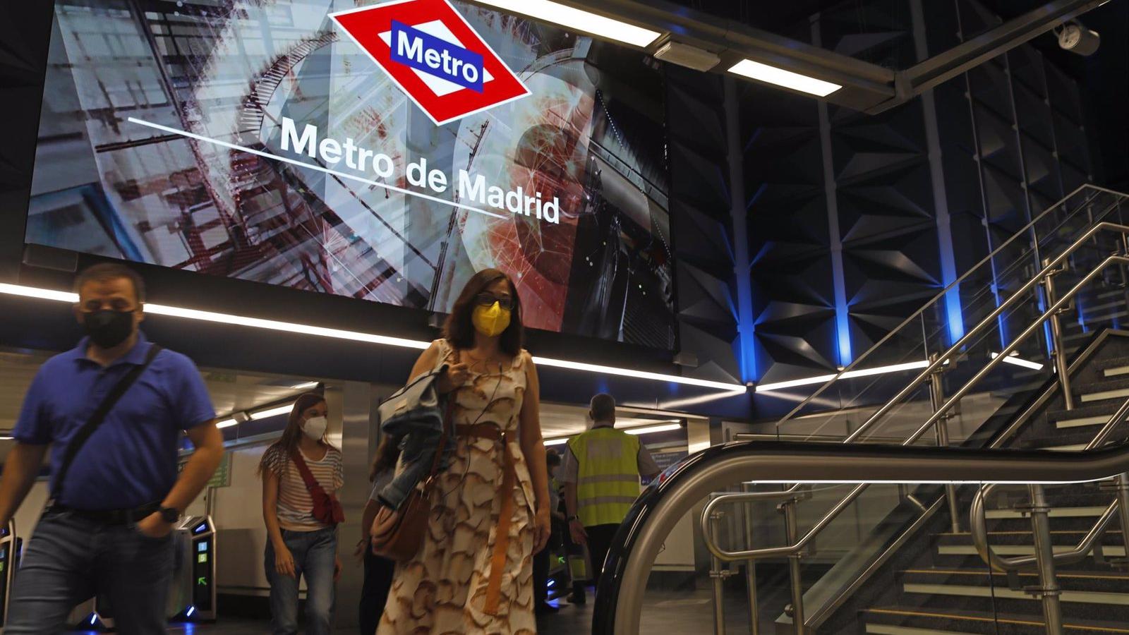 Más de 41.000 personas usaron la estación de Gran Vía el día de su reapertura y 6.000 entraron solo para conocerla