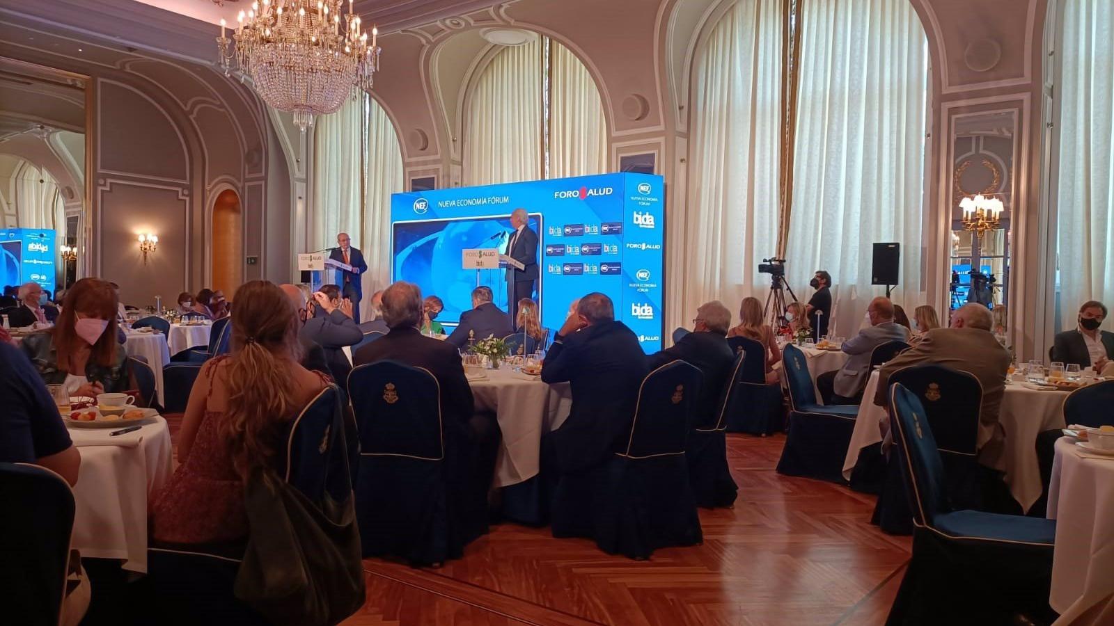 Escudero subraya que el 70% de la población vacunada "no es suficiente" para controlar la variante Delta