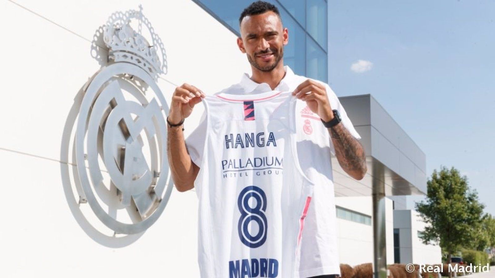 El alero húngaro Adam Hanga ficha por el Real Madrid tras cuatro temporadas en el Barça