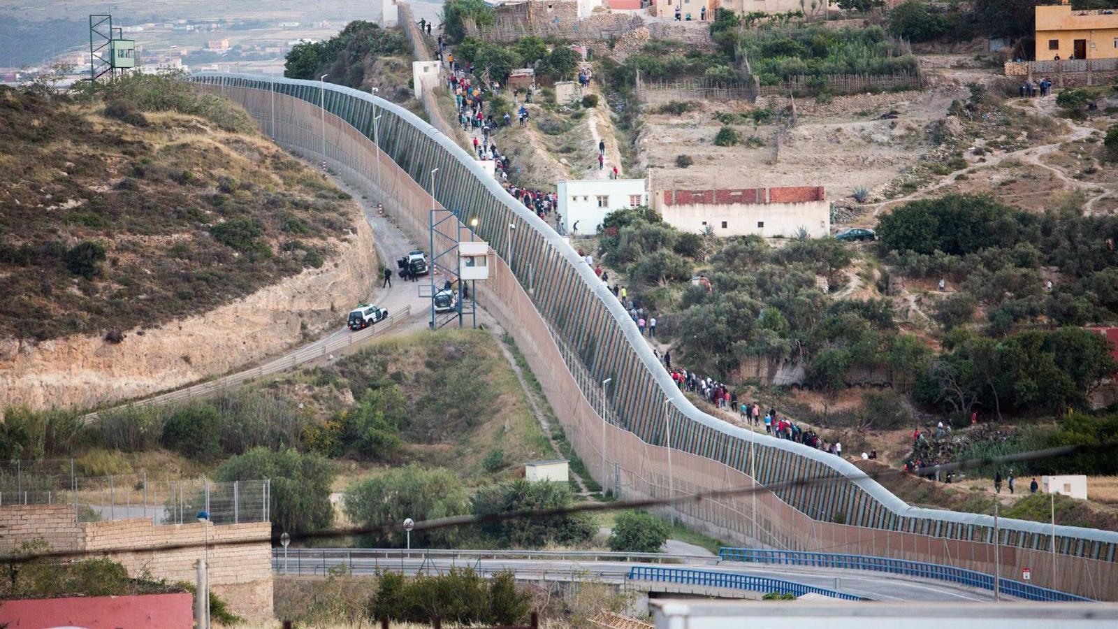 Las fronteras de Ceuta y Melilla con Marruecos permanecerán cerradas hasta el 31 de agosto