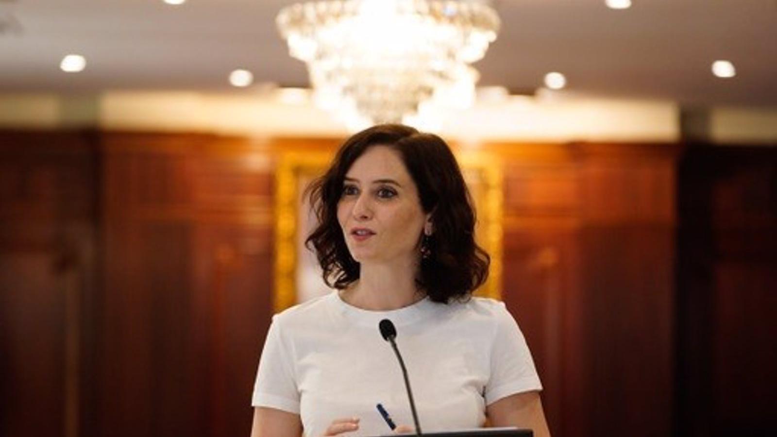 Ayuso acude con "pocas perspectivas" a una Conferencia pensada para que Sánchez hable y "todo el mundo le aplauda"