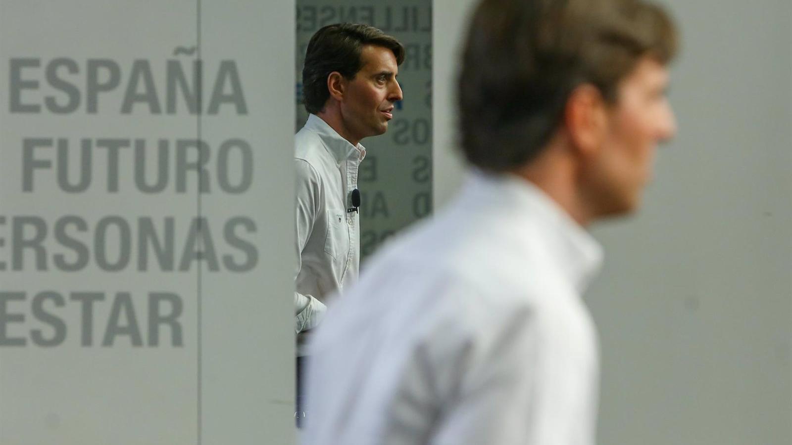 El PP reclama a Vox "no confundirse de enemigo": "Si Abascal está en buscar líos, él es el responsable de ello"