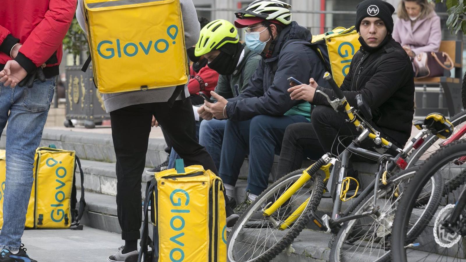 La ley que obliga a contratar a los 'riders' entra en vigor