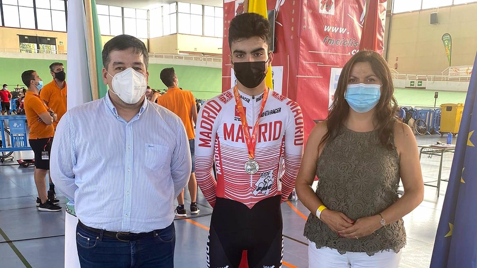 Los ciclistas de Galapagar triunfan en el campeonato de España en pista