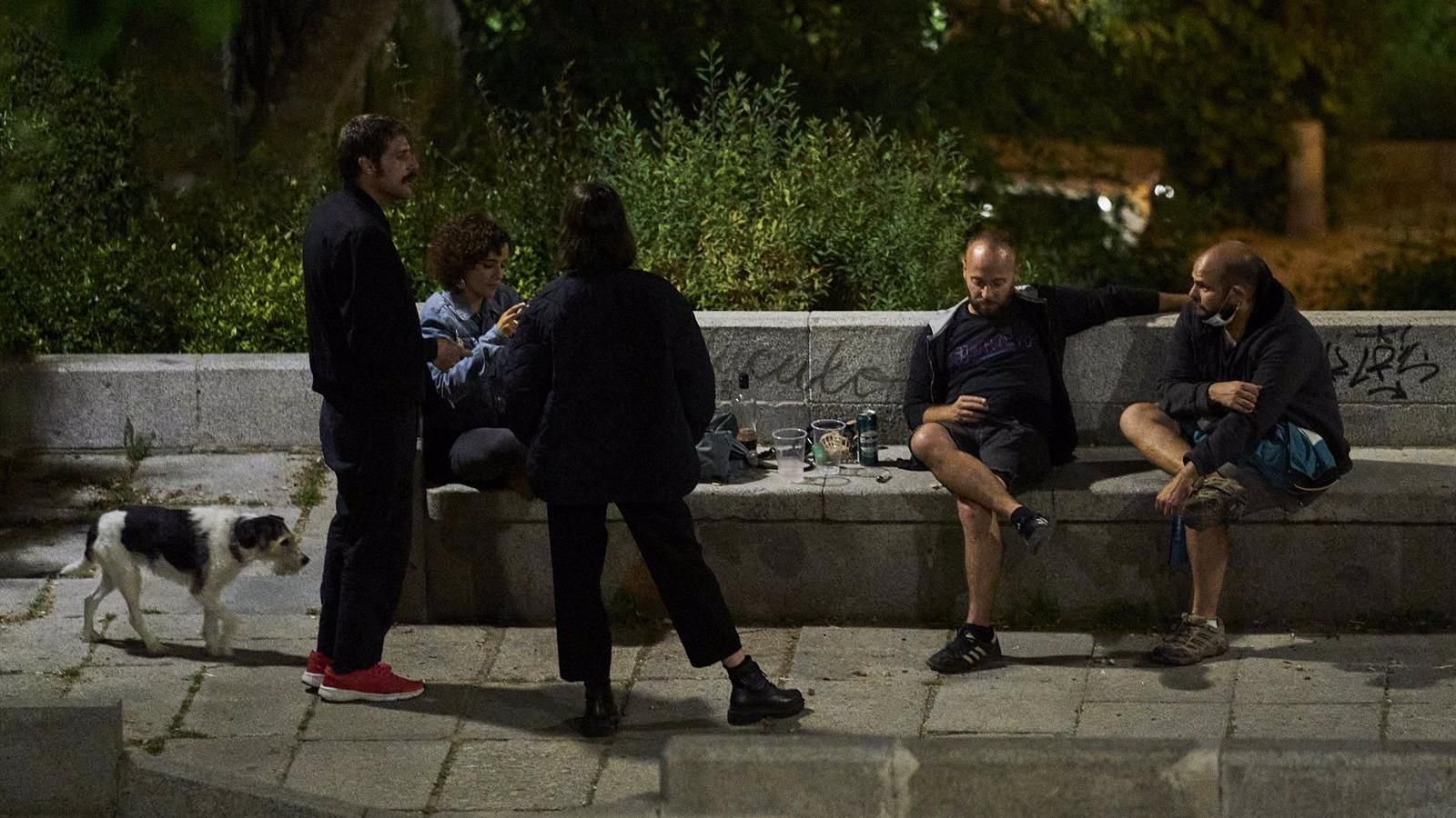 La Policía Municipal de Madrid puso 618 multas por botellón y 160 por no usar mascarilla este fin de semana