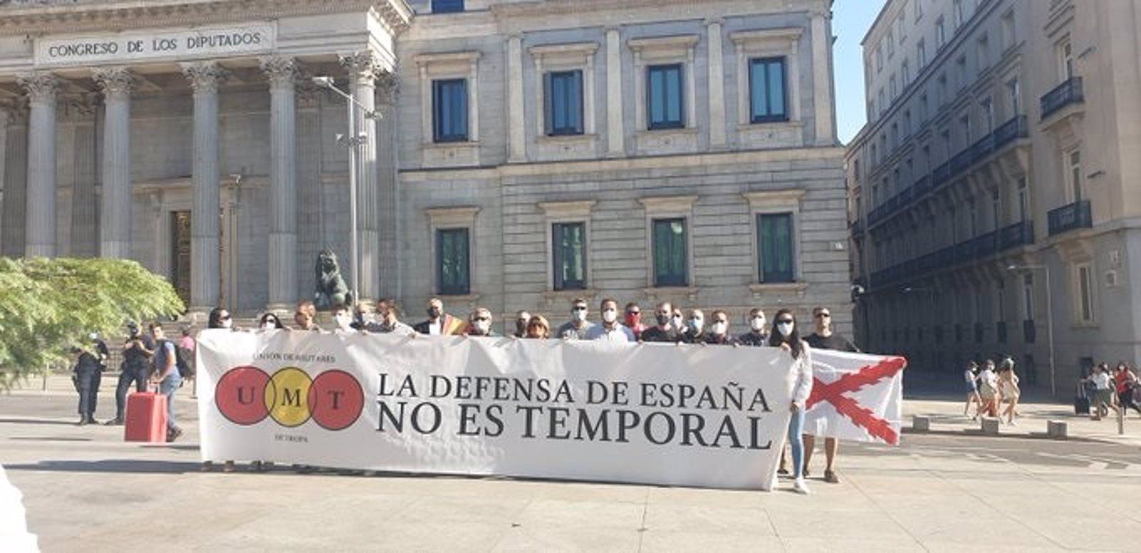 Militares de tropa se concentran frente al Congreso para exigir el fin de la temporalidad de las Fuerzas Armadas