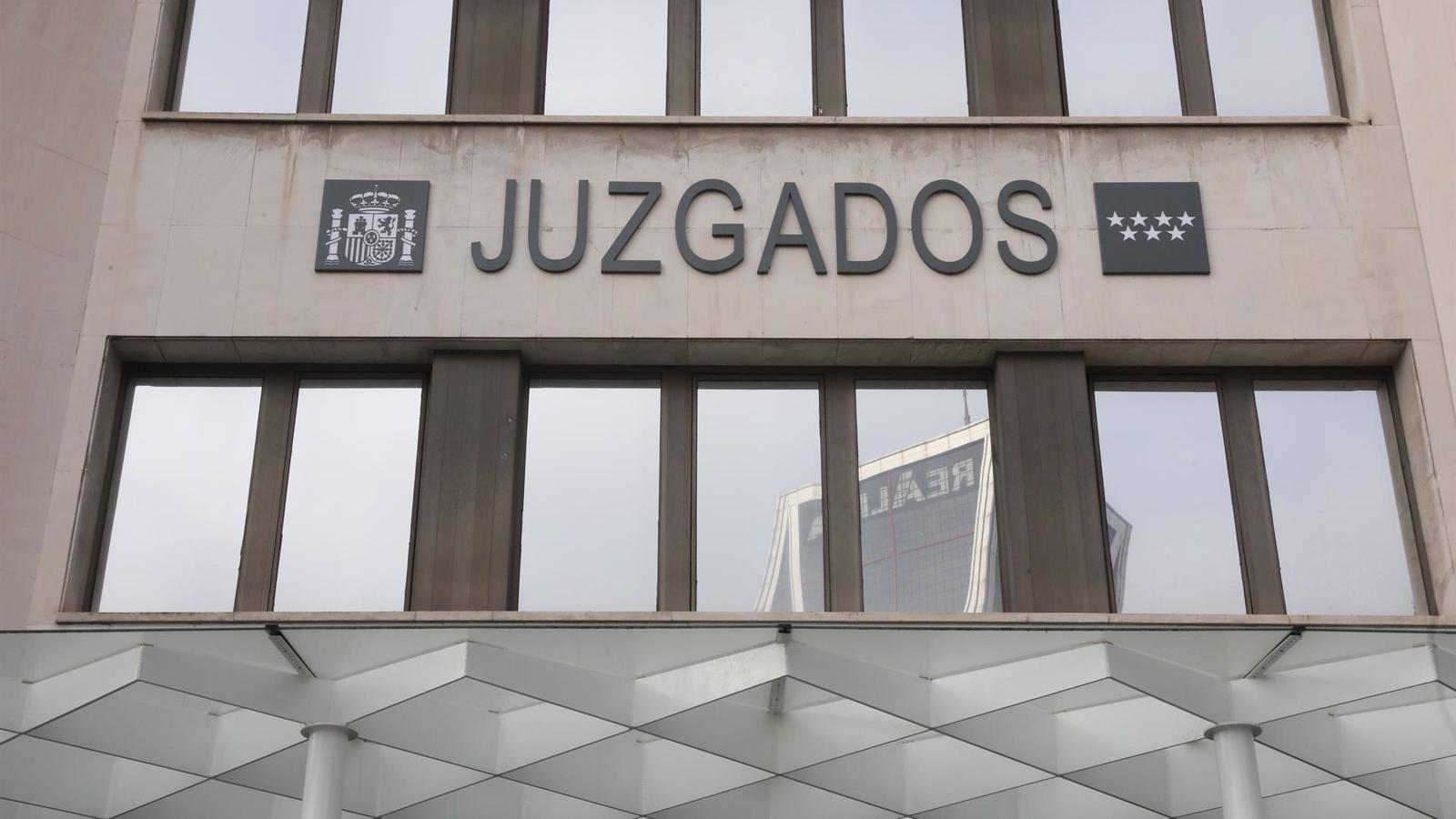 La jueza que investiga el crimen de una joven en Meco pregunta a la forense si pudieron intervenir varias personas