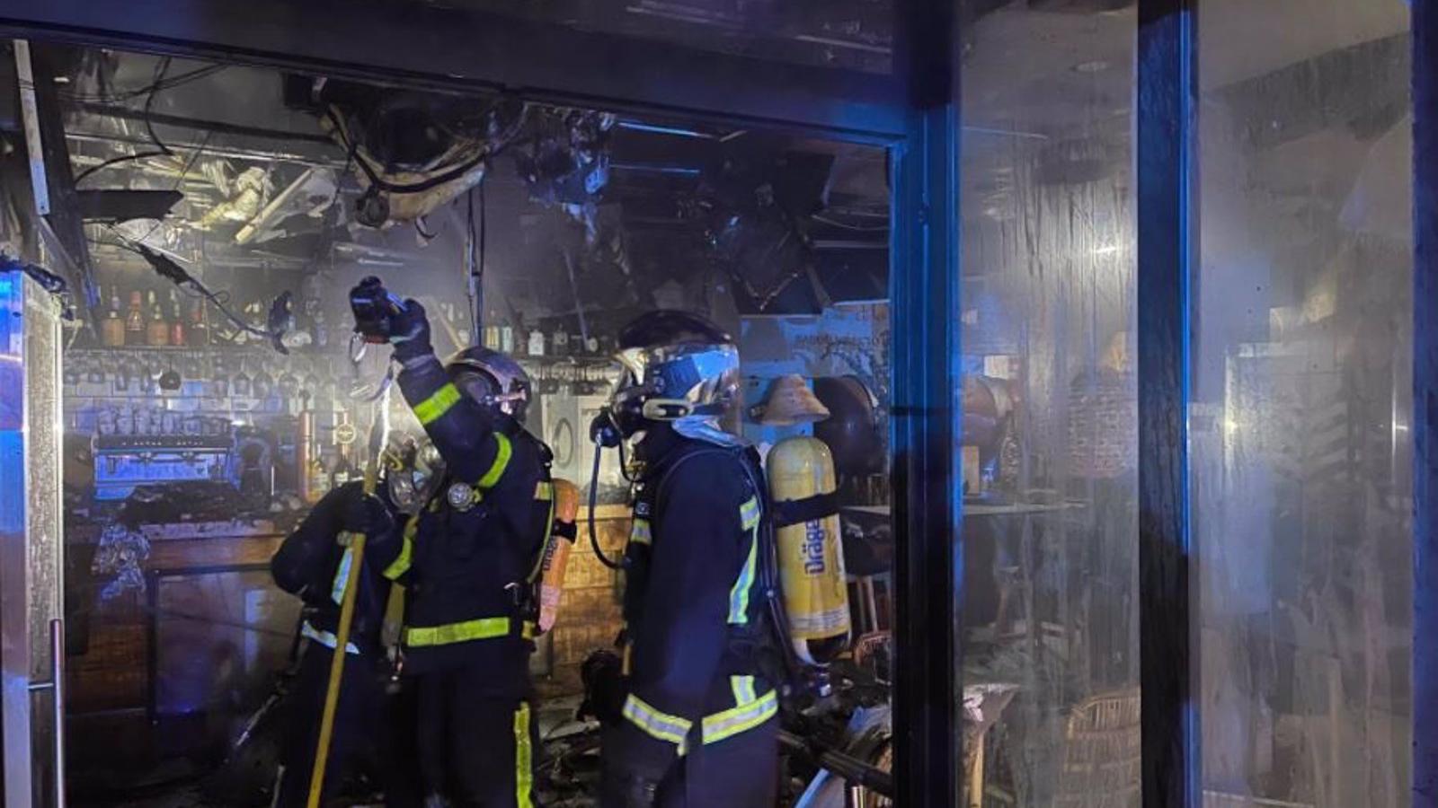 Controlado un incendio que se ha originado en las cocinas de un restaurante de Las Rozas