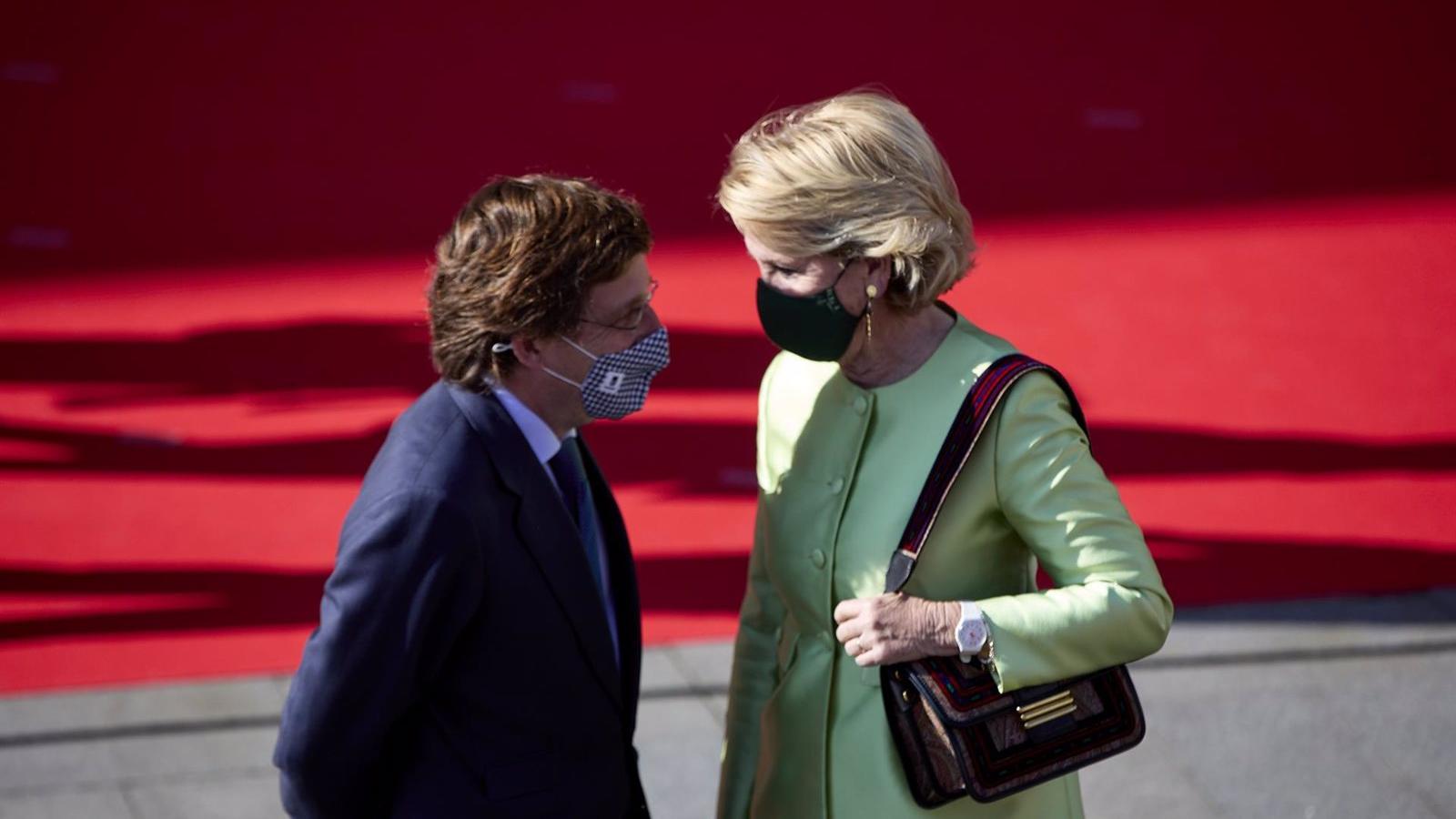 Martínez-Almeida alaba la conducta "ejemplar y admirable" de Esperanza Aguirre ante la corrupción