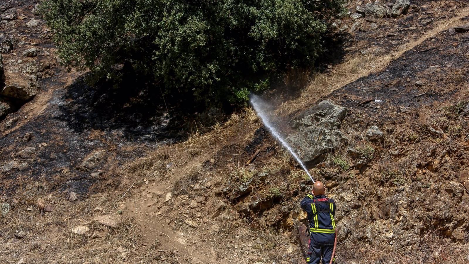 En libertad con cargos la mujer detenida como presunta autora del incendio en el pantano de San Juan en julio