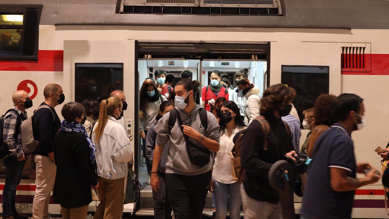 Renfe abre expediente a los maquinistas que han incumplido los servicios mínimos por falta "muy grave"