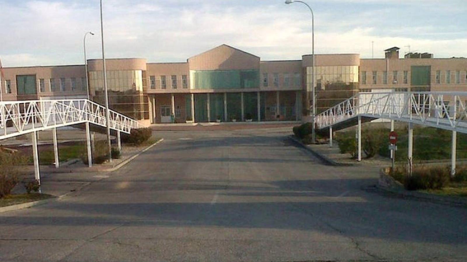 El fiscal solicita el ingreso en prisión de cinco funcionarios de la cárcel de Navalcarnero por vender droga