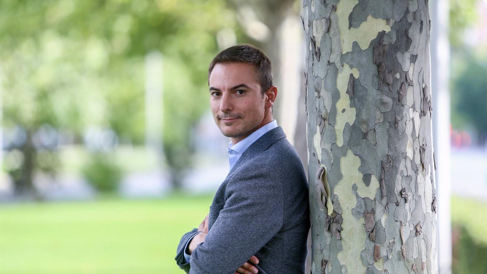 Juan Lobato presenta sus avales para ser candidato a liderar el PSOE-M