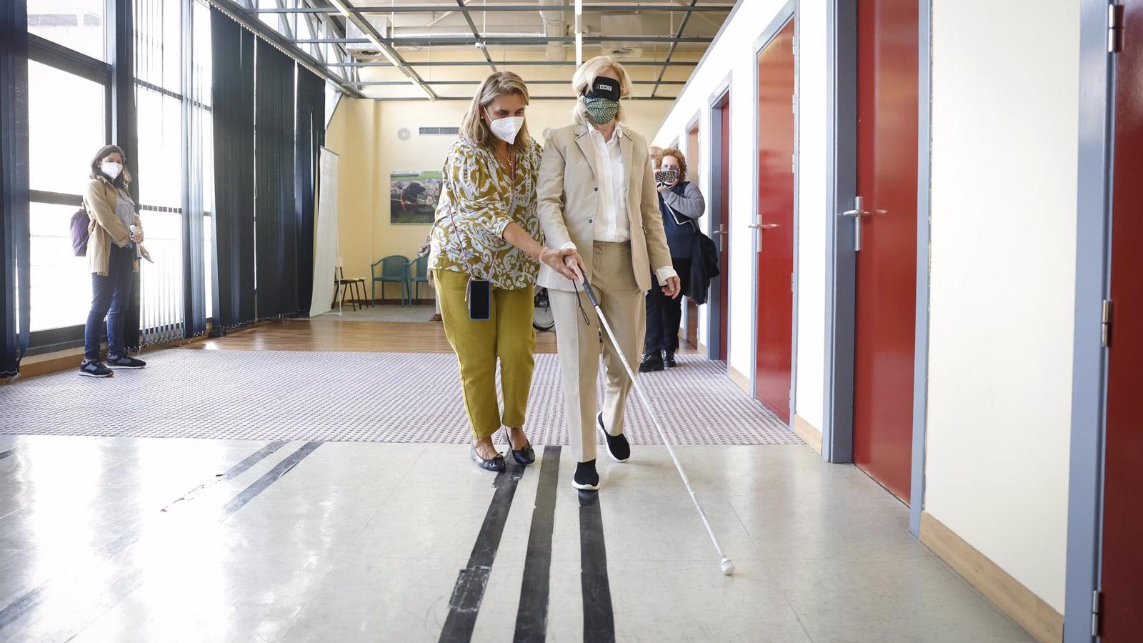 La Comunidad colabora con la ONCE para la formación de las personas con discapacidad visual y entrada al mercado laboral