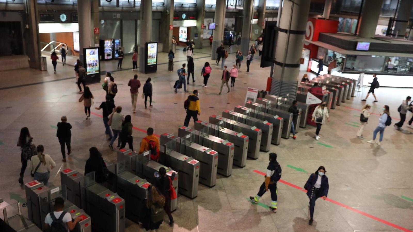 El Gobierno pide a los maquinistas de Renfe cumplir con los servicios mínimos durante la huelga