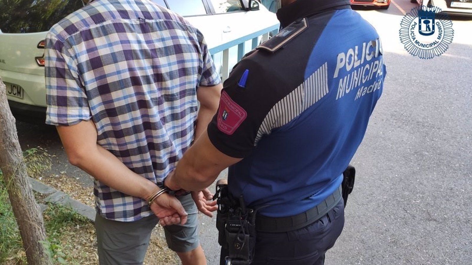 Detenido un joven por encerrar y maltratar a su novia en un piso de Latina